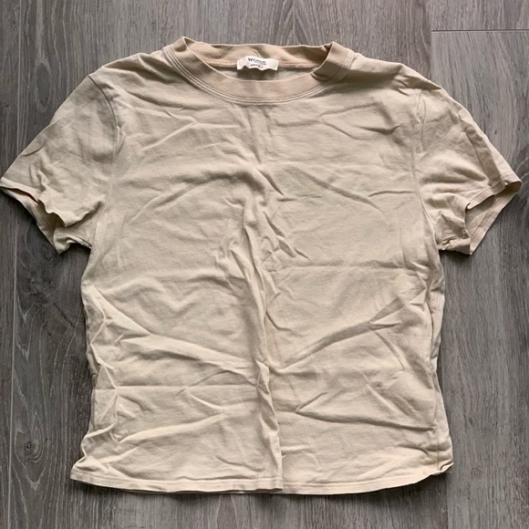 womn tshirt - Picture 2 of 2